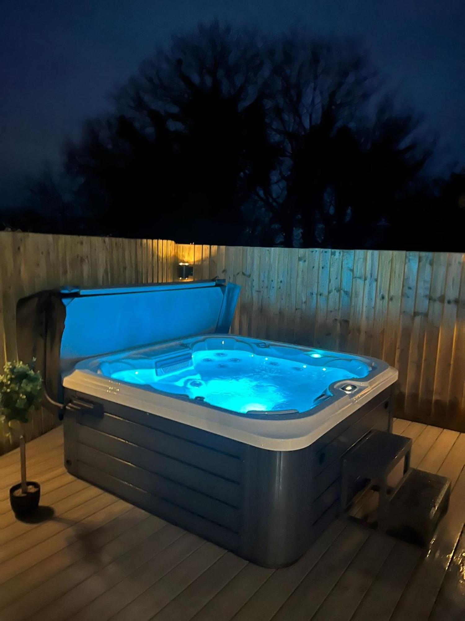 No 1 The Paddock - Spacious Holiday Home With A Hot Tub Bude Bagian luar foto